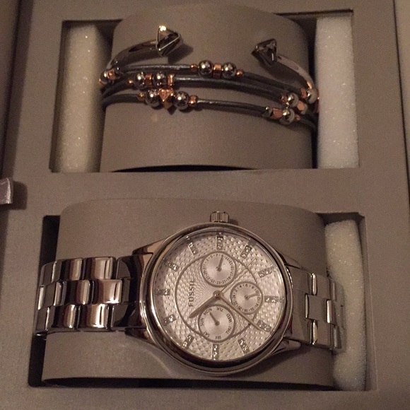 New Fossil silver watch bracelet boxed set $155 main image 2
